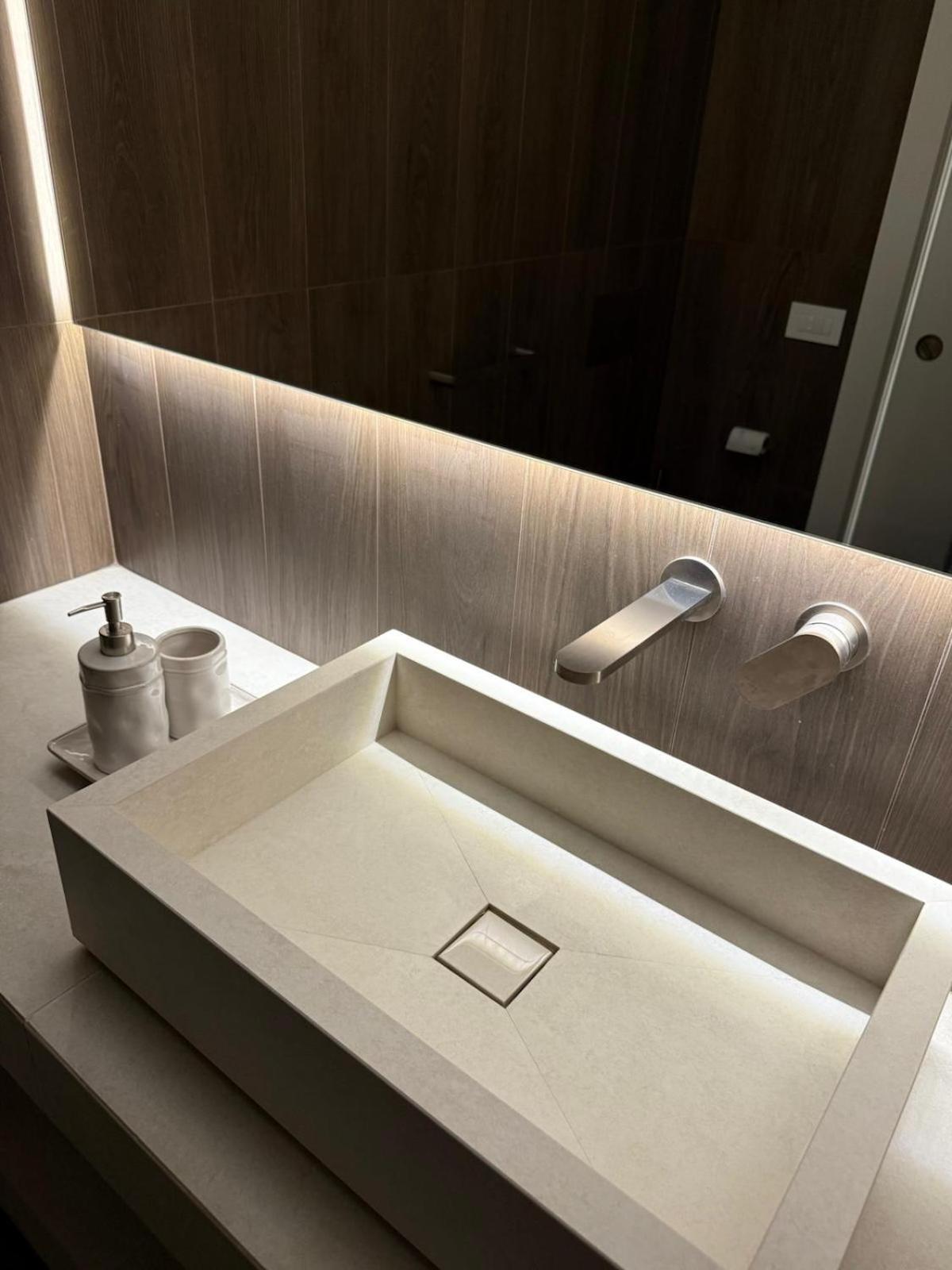 Ando'S Boutique Apartment Мілан Екстер'єр фото